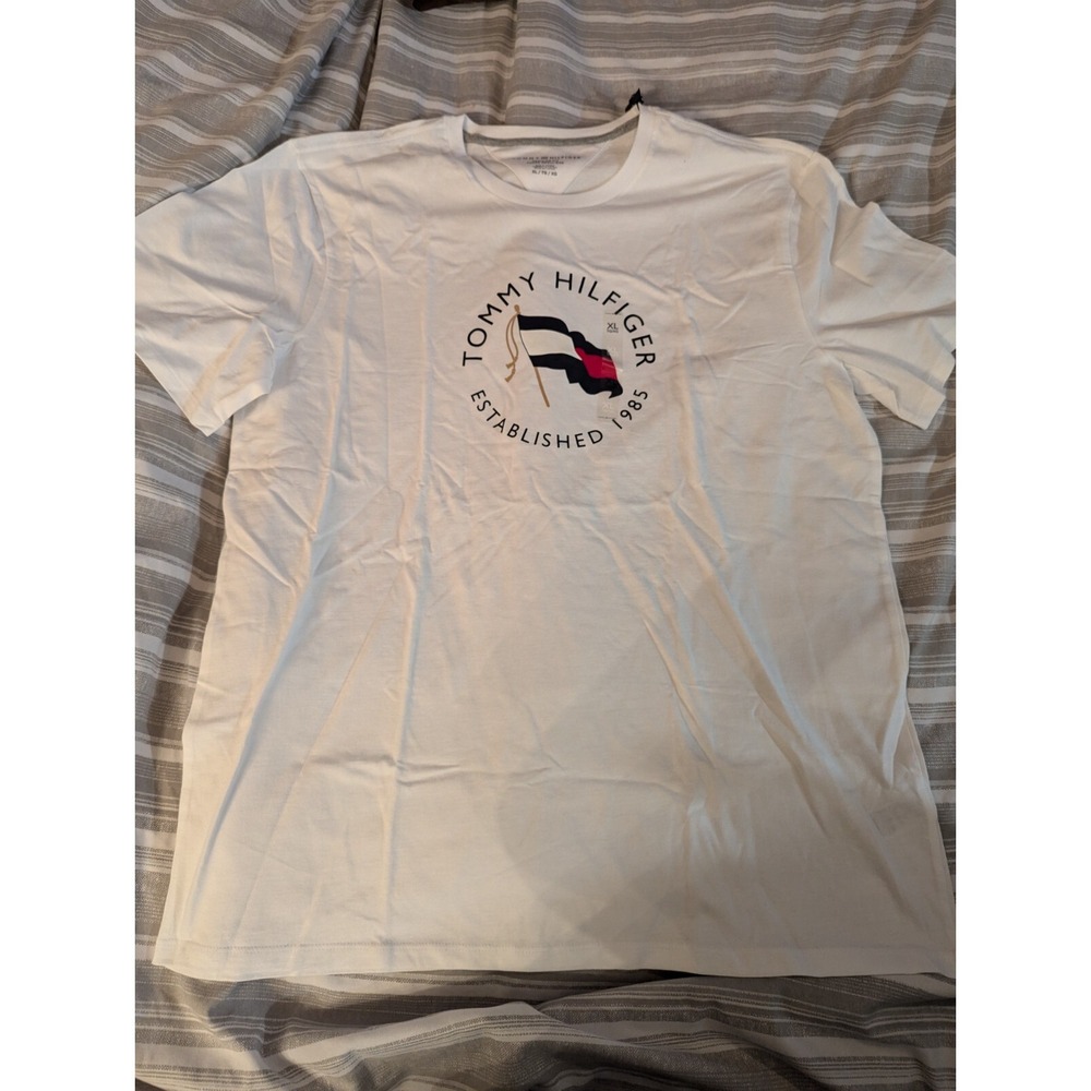 Tommy Hilfiger established 1985 Flag XL white short sleeve unisex t-shirt top
